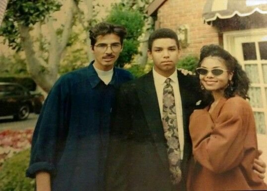 DullahTheking2's tweet photo. Janet Jackson and René Elizondo Jr. celebrating with her nephew, Taj Jackson, back in 1991📷

♥️🔥 https://t.co/uo4TxgsXDc
