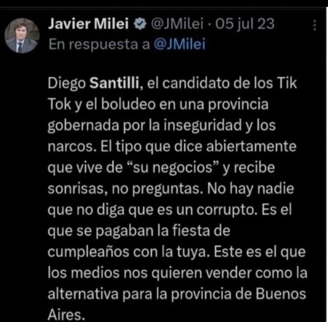 Victorioelrey's tweet photo. @LucianaScarpati @diegosantilli Cuál …..este?? https://t.co/v2zq8Bp8Fn