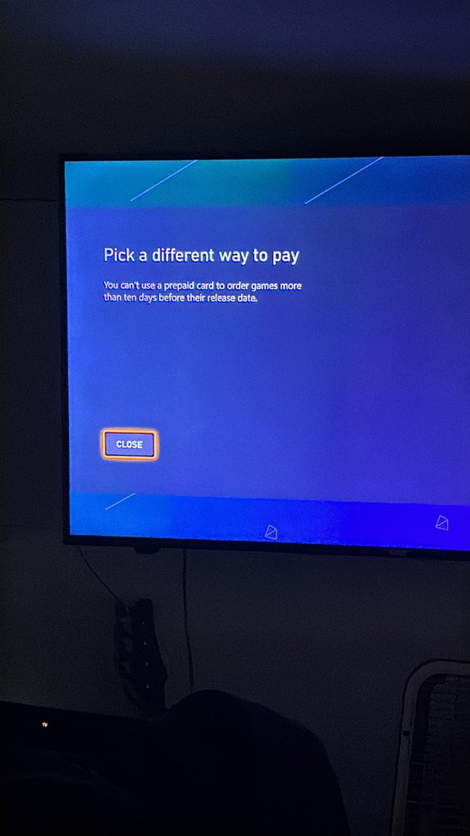 bubbasteve96's tweet photo. @Microsoft wtf!? My money ain’t as good because I’m using a CashApp card!? And on top of a discount from my rewards! I am completely up set. Not the fact that bought forza 6 with the same card just a few months ago. Why do I have to wait til November, hoe!?!? https://t.co/XcAnbGjVrb