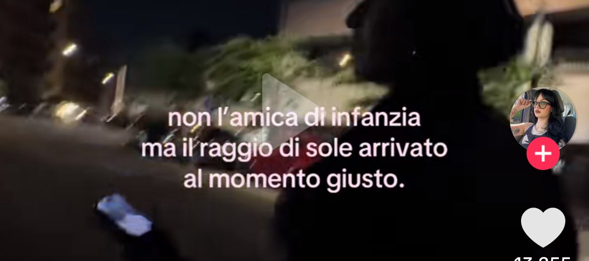 gioXIVVIIIMMIV's tweet photo. trend che non potrò mai fare🙌🏻 https://t.co/hlg6LzWgdu