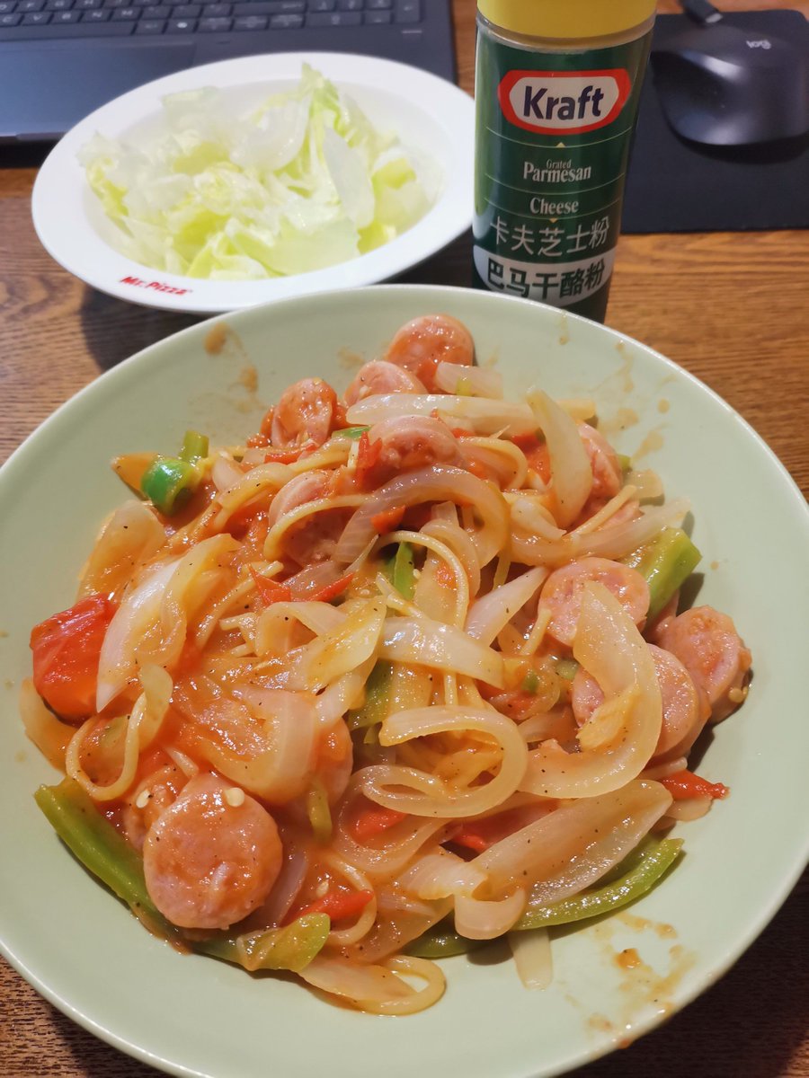 ViolaDeahl's tweet photo. [Just whipped up creamy garlic mushroom pasta in 15 mins! Perfect cozy weeknight dinner that tastes like it took hours ]， https://t.co/OB50ObYclf