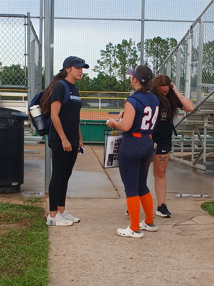 CJMoulton2029's tweet photo. I had an amazing experience at PGF Team Camp!!!
We had college coaches on the fields coaching us during games, we got to have a meet and greet and talk softball one on one on Saturday with the coaches, and we even had a coach grab a bat and hit to us for warm ups before a game. 
I learned so much this weekend about recruiting and gained so much from talking with coaches.

Thank you, @flpgfmedia, for organizing such a great weekend of exposure and working through all the rain and weather delays! 
@MocsEsports @SaintLeoSB @Zcarv_1 @SailfishSB @UTampaSoftball @cfpatssb @Keiser_Softball @sfsaintssb
@FAUSoftball @SSHS_Raiders @ECB_Premier @PGFnetwork @CoachClayTodd @SoftbalAmerica @MaxPreps @UWAA_United
@nxtrndusa @RecruitMatador @NCAASoftball @ExtraInningSB @LineDsoftball @PGFnetwork 
@playsbigger @CoastRecruits 
@CoastRecruitsSB @PRIME_HTX 
@D1Softball @PrepSoftball @THEWOWSB @SoftballDown @TopPreps @NextPitch_SB
@softball_home @scan1ansports @SInow @AGLSoftball @60formeLYJ