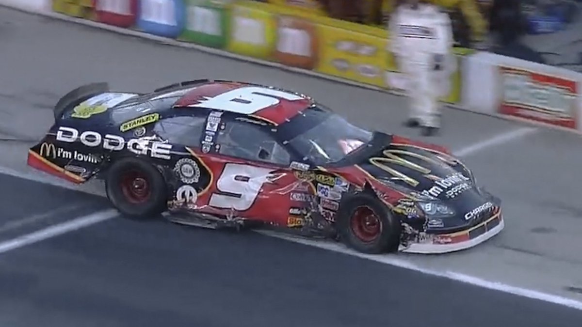 DigitalGashouse's tweet photo. Girls cried over Titanic
Boys cried over Avengers: Infinity War.

Men and women cried over Kasey Kahne crashing the EMS-128 chassis in the 2006 Atlanta chase race.

#NASCAR https://t.co/iZP1LLMl7F
