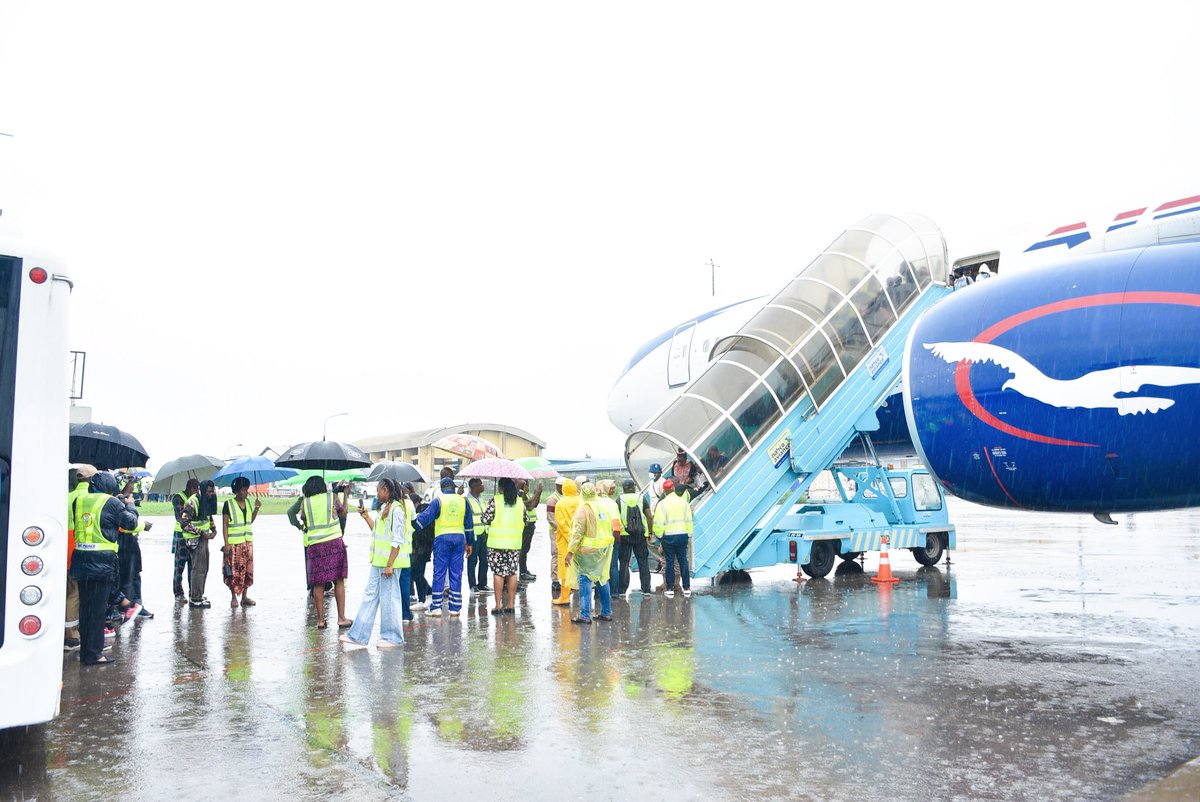 flyairpeace's tweet photo. Today, we successfully completed our second humanitarian evacuation mission from South Africa, safely bringing home 271 Nigerians aboard our Boeing 777-200 in partnership with the Federal Government of Nigeria.

With this latest operation, Air Peace has now evacuated 533 Nigerian nationals in two missions during the ongoing exercise, reaffirming our unwavering commitment to national service and the safety of Nigerians wherever they may be.