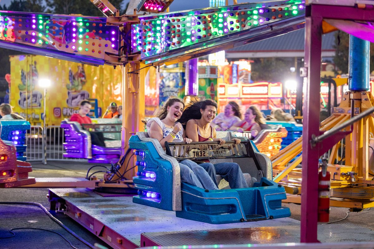 acwmc's tweet photo. Summer nights full of lights ✨

In just 2 WEEKS, the Summit City Carnival returns to the Memorial Coliseum parking lot to light up the night! Don't miss thrill-seeking rides, classic carnival foods, and adorable prizes.

📅 July 10-18
🔗 https://t.co/EDH3tebaDs https://t.co/zN3onmUU9V