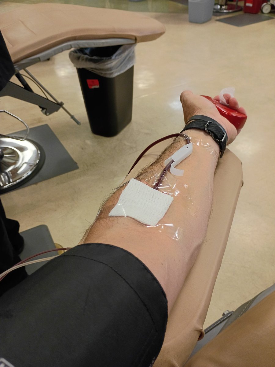 redbent's tweet photo. Maxed day @BloodBankHawaii  every drop https://t.co/uCUeMrWLvZ