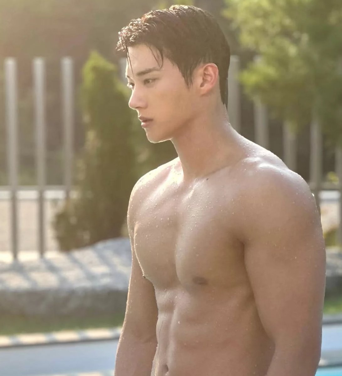 ryulease's tweet photo. WAITTT?? HYUNWOO from #JunAndJunseries will play LeeHwan🫨🥶🥶, He’s BACK !!! https://t.co/lIt0HMmmuF