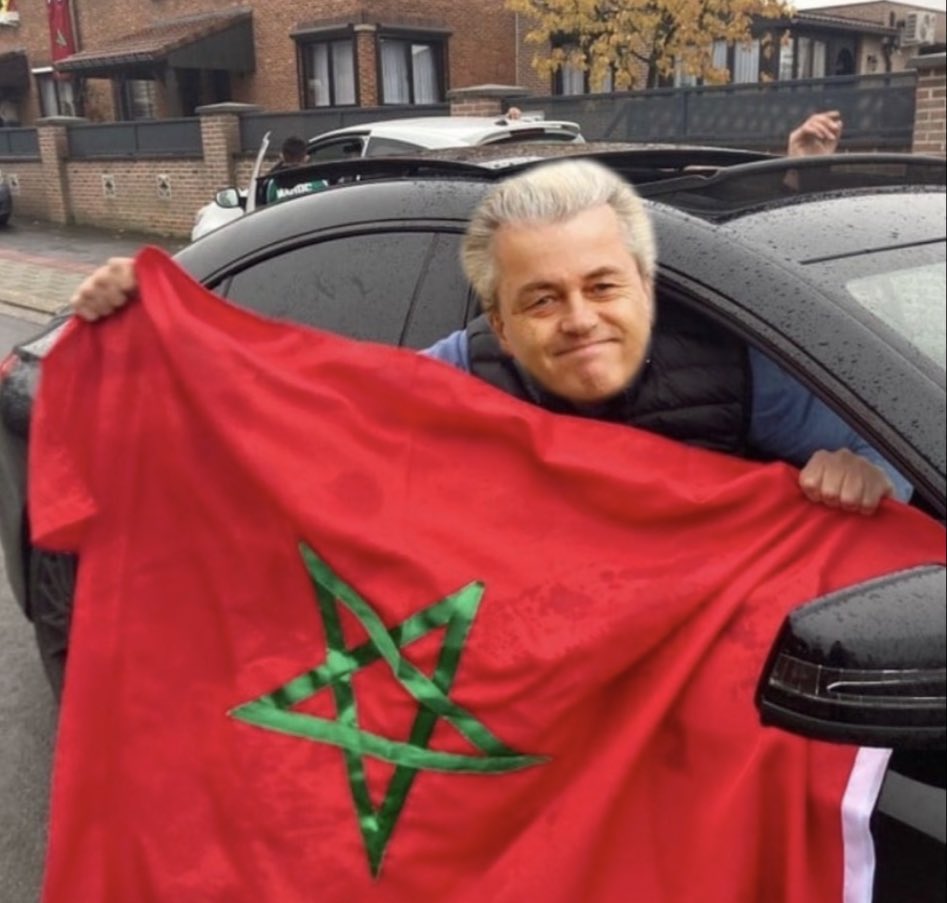MysticSaharan's tweet photo. @chrisklomp @geertwilderspvv Didnt you hear he switched sides https://t.co/PSaFAyo0m9