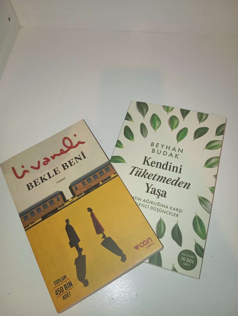 Mderveshan's tweet photo. Haziran ayı okuma listem 📚
#kitapseverlertakipleşiyor https://t.co/Ij6PFed6E0