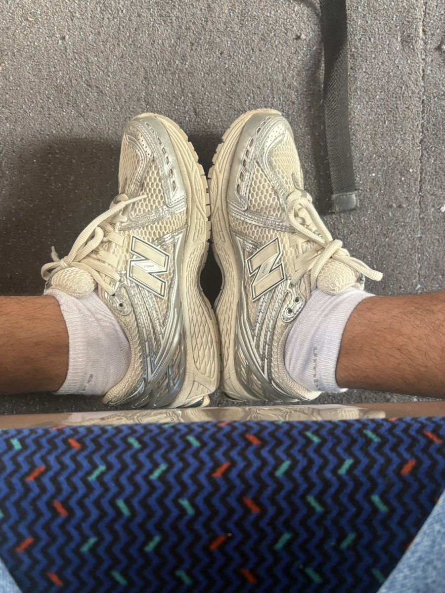 roidelasket's tweet photo. C’est quelque chose ces New Balance quand même 🥵🥵🥵🥵

Sans oublier les cho7 qui vont avec ce beau modèle de sket , ça doit bien vous plaire 😈

Passe en dm 🤑🤑📩

#sket #cho7 #lope #newbalance #sneakerskink https://t.co/e45RUupfXW