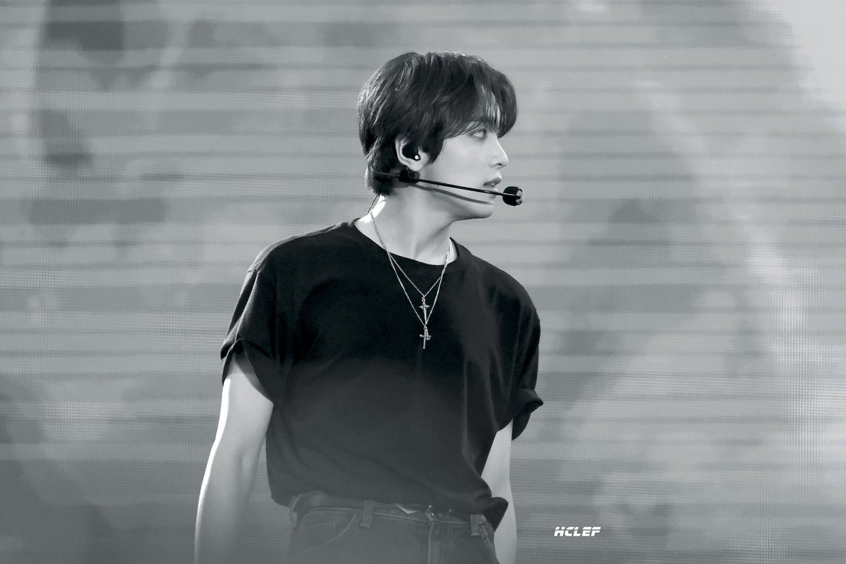 sunhaefs's tweet photo. starting july, we’re officially counting down to haechan’s 10th debut anniversary, and we’re probably getting closer to hearing news about his contract. whatever decision he makes, i truly hope it’s the one that’s best for him and for his future as an artist 🥹

i just want haechan to know that no matter what happens, there will always be haefs standing by his side, supporting him every step of the way. and i’ll always support haechan and whatever path he chooses next 🩷