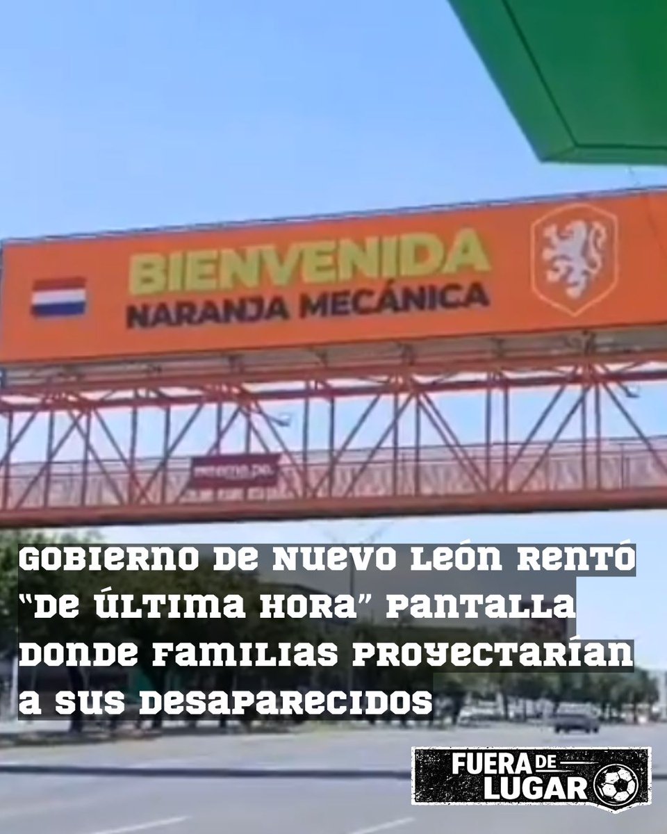 Desinformemonos's tweet photo. #FueraDeLugar ⚽| El gobierno de Nuevo León "tumbó" la pantalla que el colectivo Fuerzas Unidas por Nuestros Desaparecidos en Nuevo León había rentado para proyectar durante todo el día un spot de 10 de segundos con los rostros de sus desaparecidos. https://t.co/LFgKmOOhO9 https://t.co/ScqSNn8y1d