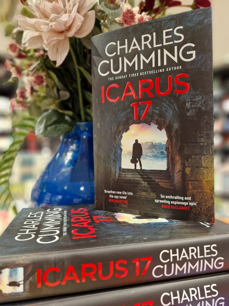 Hatchards tweet media