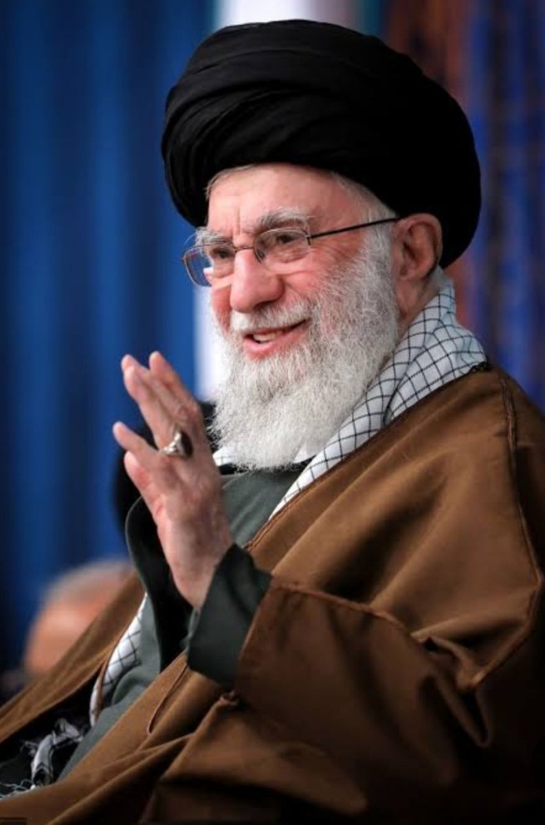 dokht_h's tweet photo. خداحافظ ای داغ بر دل نشسته 
#باید_برخاست
#ای_ایران_بخوان https://t.co/Uc5GNAUmFm