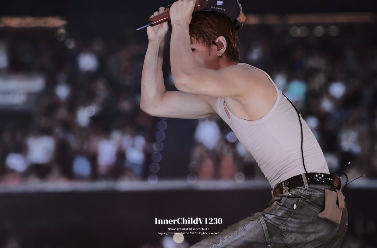 InnerChild_tete's tweet photo. perfect muscles https://t.co/F1elqLmmKC