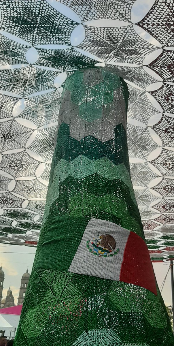 btovs's tweet photo. MÉXICO....ha sido uno con los jugadores q salen a la cancha; existen desafíos que están más allá del silbatazo final los cuales requieren que hagamos lo necesario para salir adelante pero es necesario por Salud Mental también divertirse.
@FIFAWorldCup 
@miseleccionmx 
@goliveros https://t.co/ZVMnYKZ7u3