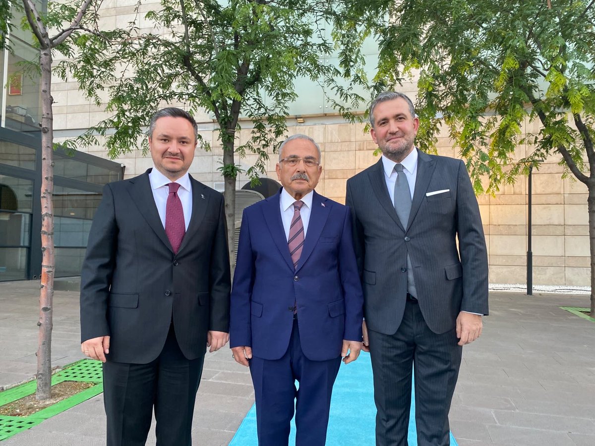 K_VolkanDemirel's tweet photo. Ordu Büyükşehir Belediye Başkanımız Sn. Hilmi Güler’in kızı Zişan Hanım ile Ozan Bey’in nikâhına katıldık. 

Genç çiftimizi tebrik ediyor, Güler ve Özcan ailelerine hayırlı olsun dileklerimizi iletiyor; ömür boyu sağlık, huzur ve mutluluk diliyoruz. https://t.co/MBenfrYSHJ