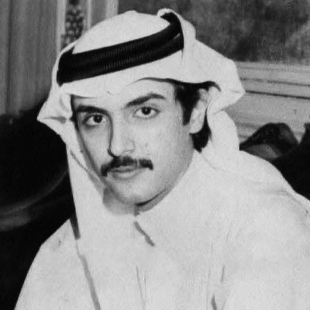 O_llle1's tweet photo. من الجوي وانا ملاحظه قوة الشبه بين الامير بدر بن عبدالمحسن الله يرحمه وبراء عالم https://t.co/GamDHDwM1P