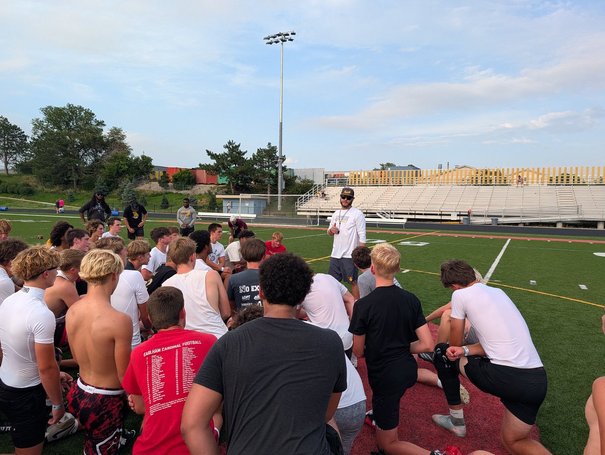 STB_Showcases's tweet photo. Our staff and visiting coaches would like to say 𝙏𝙝𝙖𝙣𝙠 𝙔𝙤𝙪 to @ralstonramfb &amp; Coach Zahn for hosting us!

We value their involvement in the community and commend their commitment to student advancement, making them an essential asset in Omaha!

#STBShowcases https://t.co/3JucMscpwy