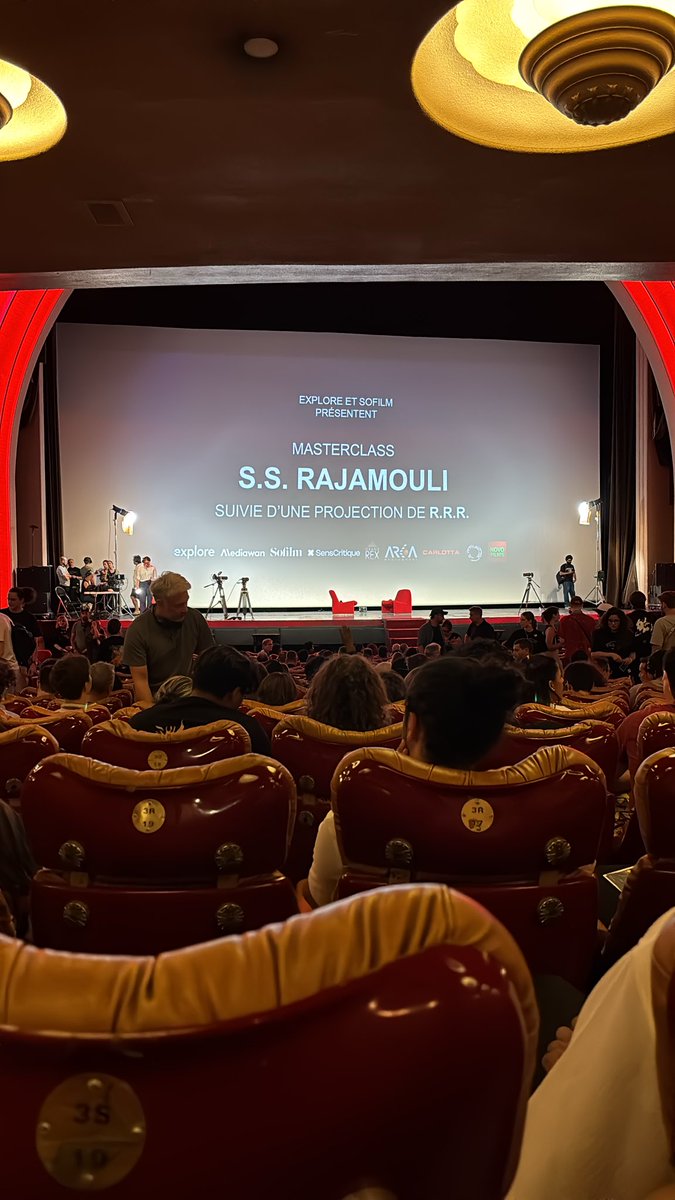 dailypop__'s tweet photo. En place au @LeGrandRex pour la masterclass de S.S. Rajamouli suivi d’une projection de ‘RRR’ ! https://t.co/T7aZdlBPkN