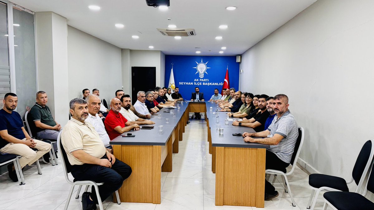ibrahimgokcedg's tweet photo. 📍 AK Parti Seyhan İlçe Başkanlığı

Haftalık Olağan İlçe Yönetim Kurulu Toplantımızı, İlçe Başkanlığımızda yönetim kurulu üyelerimizin katılımıyla gerçekleştirdik.

Toplantımızda teşkilat çalışmalarımızı değerlendirerek, ilçemizde yürüttüğümüz faaliyetler, saha çalışmalarımız ve önümüzdeki dönem hedeflerimiz üzerine istişarelerde bulunduk.

Birlik, beraberlik ve dava şuuru içerisinde; Cumhurbaşkanımız ve Genel Başkanımız Sayın Recep Tayyip Erdoğan’ın liderliğinde, milletimize hizmet yolunda çalışmalarımızı kararlılıkla sürdürmeye devam ediyoruz. 

#AKParti #AKPartiSeyhan #BirlikBeraberlik #Teşkilat

@omerrcelik @abuyukgumus @yahyacelik_ @ozmehmetemin  @KaramikSunay  @abdullahdogru01 @farukaytek