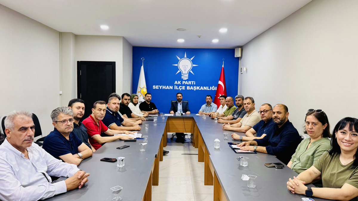 ibrahimgokcedg's tweet photo. 📍 AK Parti Seyhan İlçe Başkanlığı

Haftalık Olağan İlçe Yönetim Kurulu Toplantımızı, İlçe Başkanlığımızda yönetim kurulu üyelerimizin katılımıyla gerçekleştirdik.

Toplantımızda teşkilat çalışmalarımızı değerlendirerek, ilçemizde yürüttüğümüz faaliyetler, saha çalışmalarımız ve önümüzdeki dönem hedeflerimiz üzerine istişarelerde bulunduk.

Birlik, beraberlik ve dava şuuru içerisinde; Cumhurbaşkanımız ve Genel Başkanımız Sayın Recep Tayyip Erdoğan’ın liderliğinde, milletimize hizmet yolunda çalışmalarımızı kararlılıkla sürdürmeye devam ediyoruz. 

#AKParti #AKPartiSeyhan #BirlikBeraberlik #Teşkilat

@omerrcelik @abuyukgumus @yahyacelik_ @ozmehmetemin  @KaramikSunay  @abdullahdogru01 @farukaytek