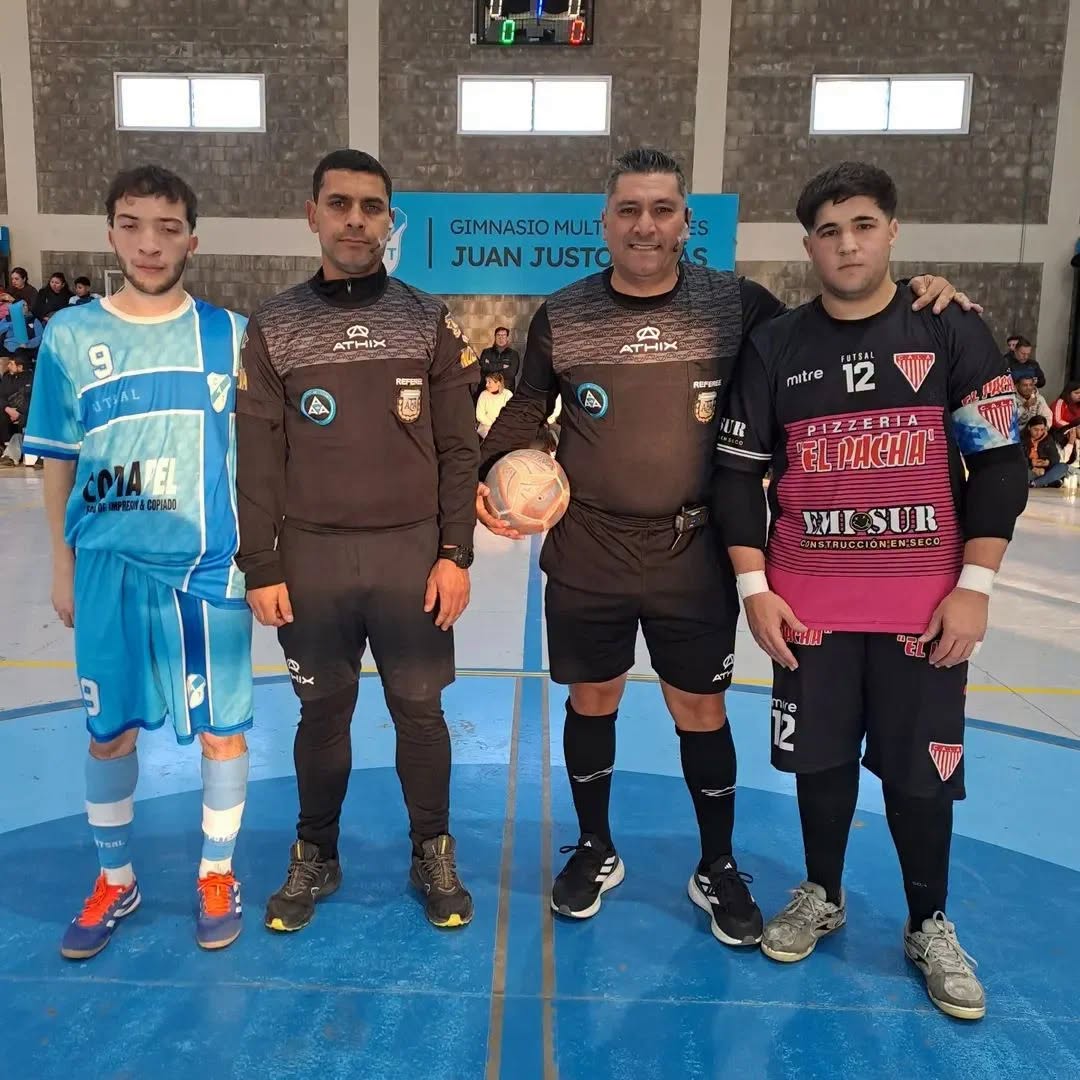 SextaFalta's tweet photo. En historia de los clásicos, hoy vamos a repasar la historia de Los Andes y Temperley, que conforman el famoso Clásico del Sur. https://t.co/UJrBMAP5vh