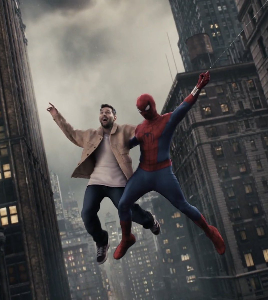MillennialFeel's tweet photo. We got Messi and @SpiderManMovie before GTA 6 absolute legends 🕷️#worldcup #spiderman https://t.co/Wp7eLlebb8