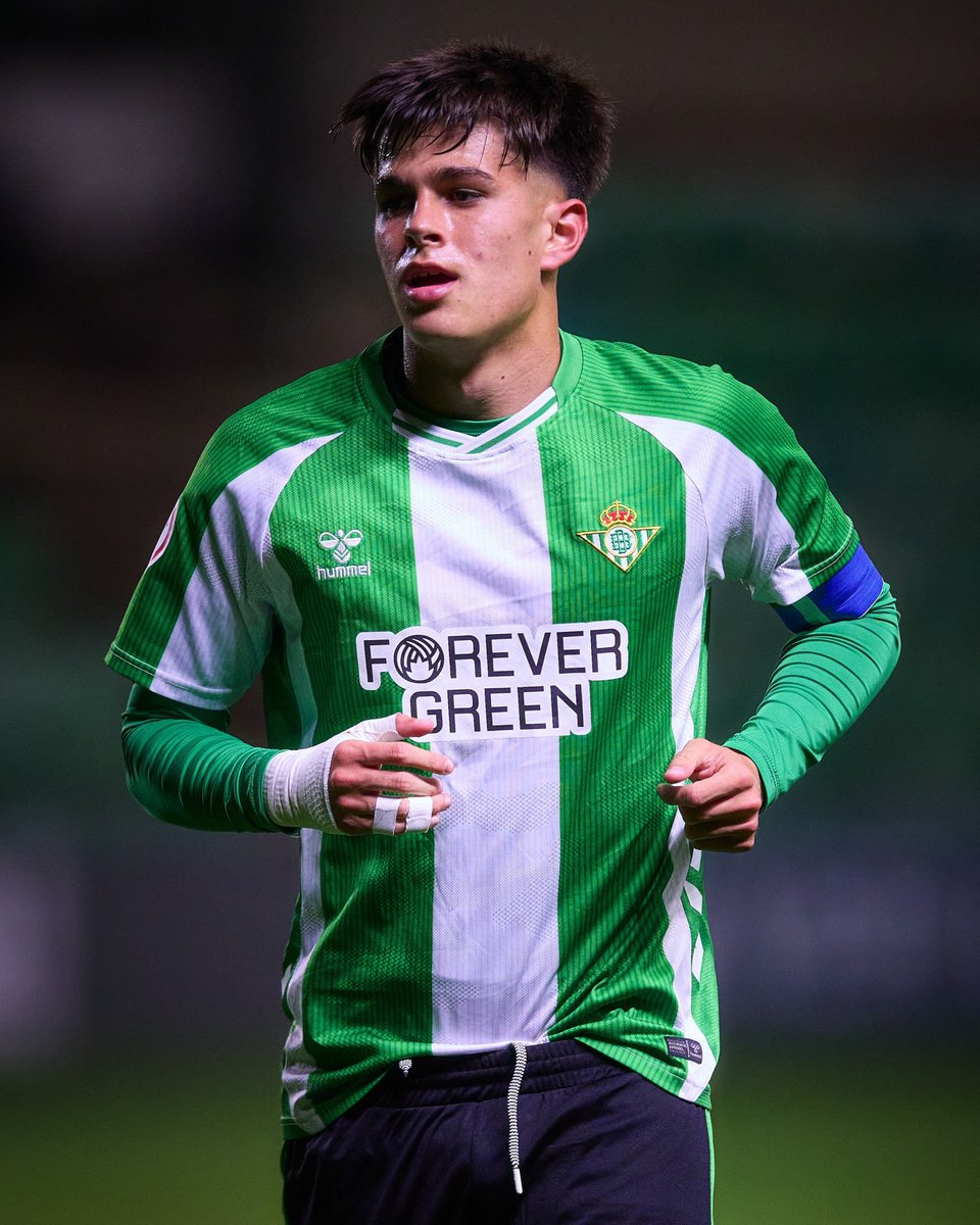 RBetisCantera's tweet photo. Dani Pérez pone fin a su etapa como futbolista de la #CanteraBetis 🔚

¡Suerte en tus próximos pasos, Dani! ⚽ https://t.co/G3KvIumG6f