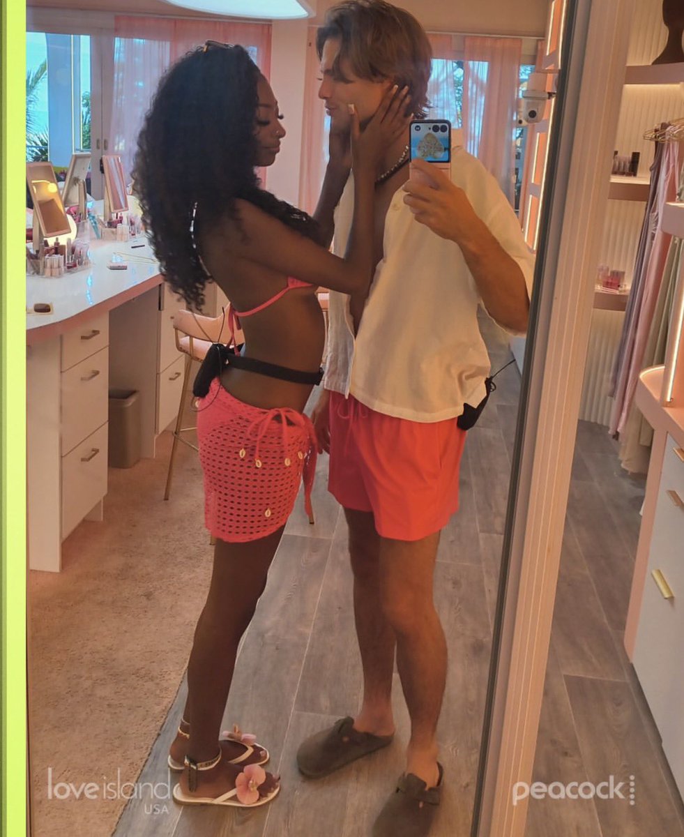 danielesibiza's tweet photo. AYEEE #loveislandusa https://t.co/al4BgbMNdD