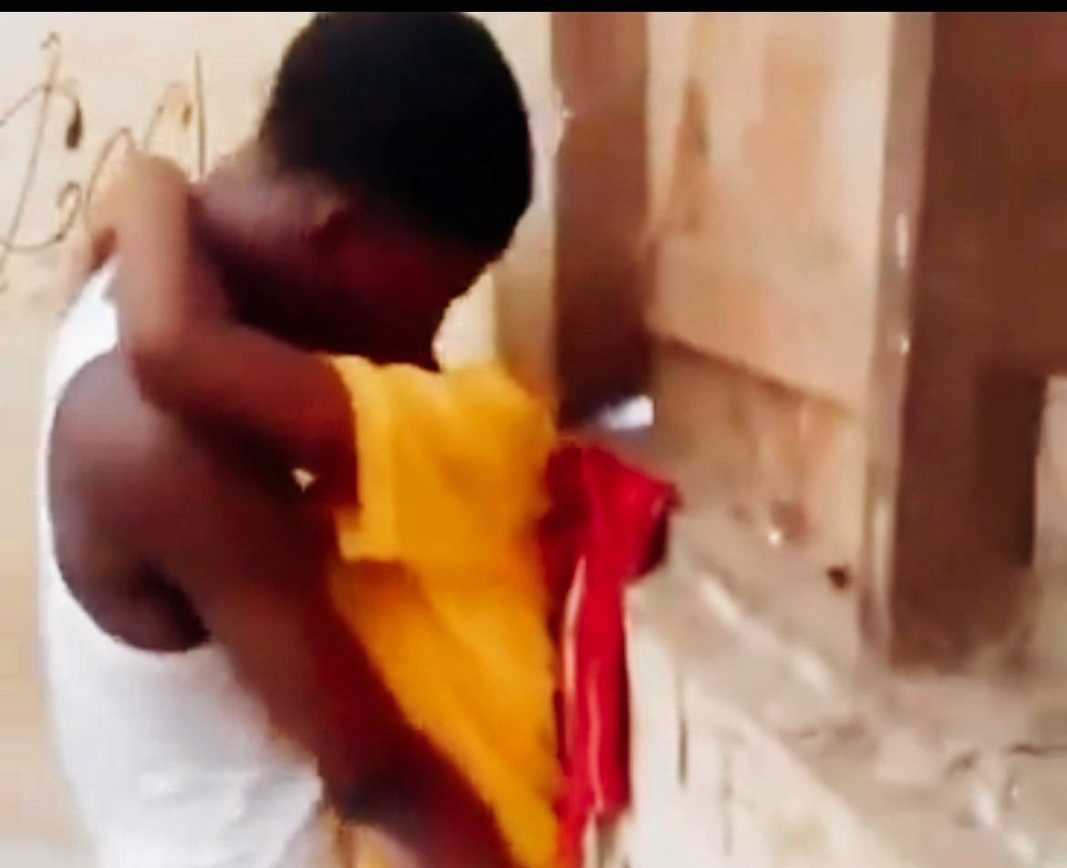 Tala13Lk's tweet photo. A viral video of a JHS young girl having an affair with 5 boys,
Here⤵️✅⤵️😃🥝💯⛎
https://t.co/61gy3AVzuN https://t.co/lorWo1FvNq