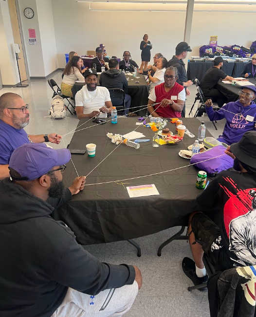 SEIULocal1's tweet photo. Security officers deserve to come home safe after their shift. That’s why Local 1 Chicago member leaders have traveled to California to stand in solidarity with @seiuusww security officers fighting to raise industry standards on training and safety. #StandForSecurity #SB1203 https://t.co/yLBjxl8CU3