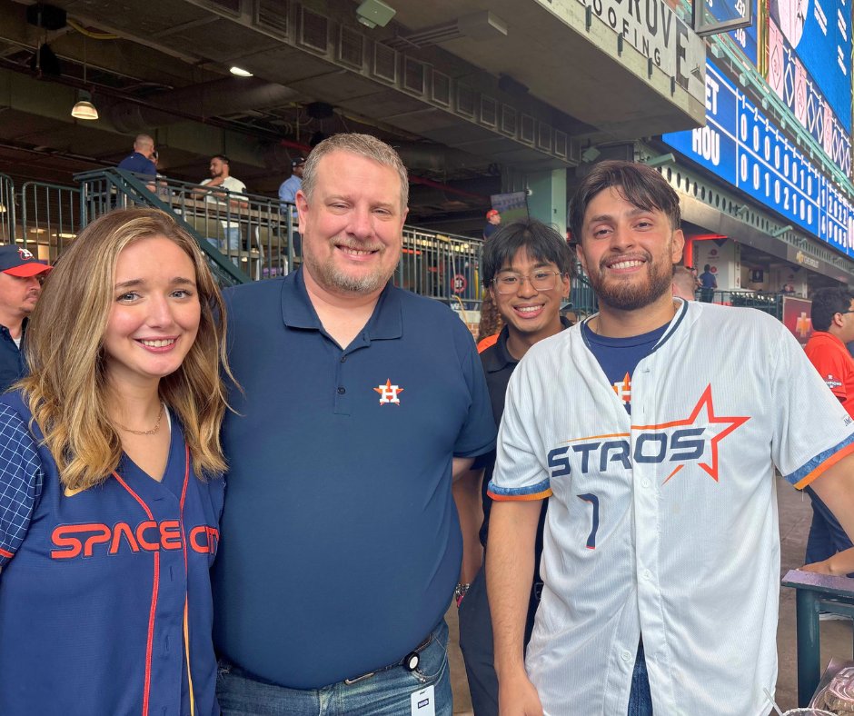 DoerenMayhew's tweet photo. Our Houston team hit a home run at Daikin Park where the Houston @astros took on the Detroit @tigers. From great views to even better company, it was a memorable way to connect outside the office! #YourWayfinders https://t.co/69XCrRfAsB