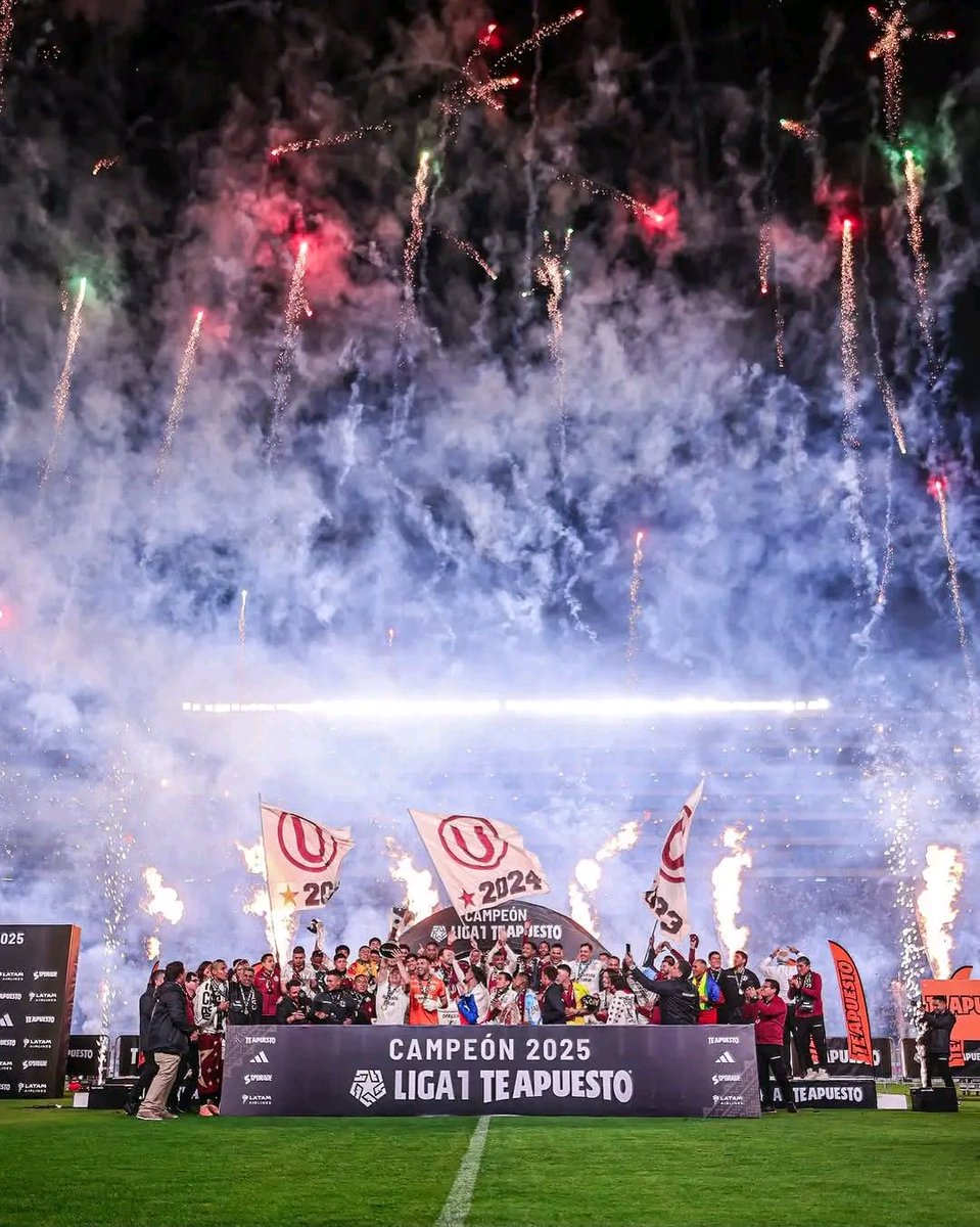 josltimpo's tweet photo. Estas son las salidas del equipo tricampeón de Universitario en este 2026:

- Jorge Fossati
- Sebastián Britos
- Rodrigo Ureña
- Martín Pérez Guedes
- Gabriel Costa
- Jairo Vélez
- Diego Churín
- José Carabalí

��Opiniones cremas? https://t.co/Z1vZRm8fYQ