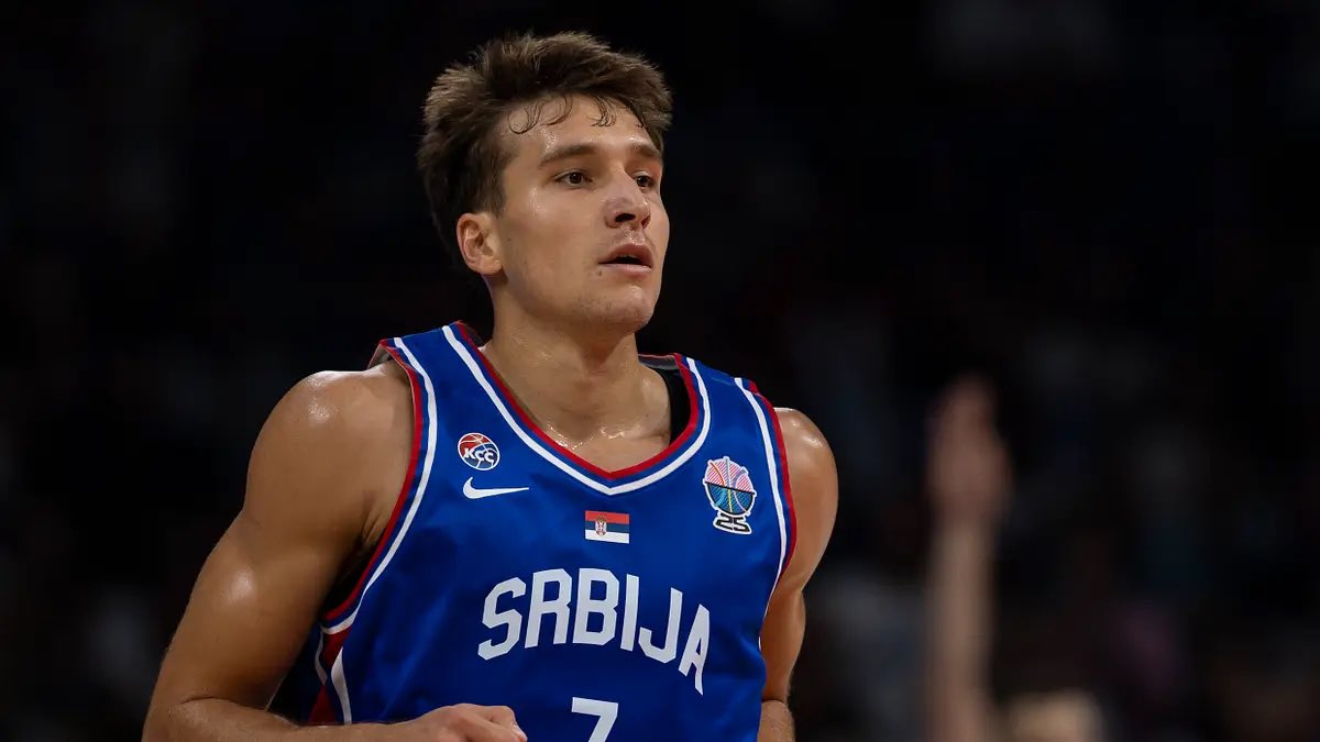 VeleniEV's tweet photo. Το μόνο που δε θέλω είναι να επαναληφθεί το περσινό καλοκαίρι, όπου φέρνουμε ένα top name, αλλά δεν κοιτάμε την πλαισίωση. Προφανώς δε συγκρίνω Shorts με Bogdie. Θεωρώ ωστόσο ότι αν έπρεπε να διαλέξω, θα διάλεγα pure ασσο οργανωτή+Bonga, δηλαδή το fit, όχι το plug n‘ play.
#paobc https://t.co/Yp2S0VVPub