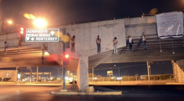 Po_ke09's tweet photo. @Ekistero_Rayado Más civilizados en cualquier sentido!! No como ustedes que dejan estas lindas postales demostrando que su país es una utopía pacífica https://t.co/FD15OLYxIK