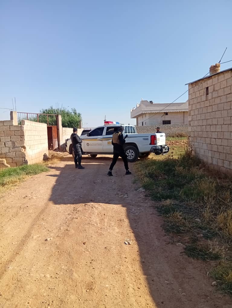 RojavaGundem4's tweet photo. 📍Efrin

Til A'ran ve Til Hasel'de 10 Kürt genci, uydurma suçlamalarla "Amşad ve Hamza" çete grupları tarafından  esir alındı.

https://t.co/40HcqKMRm0 https://t.co/5SsfmCDWys