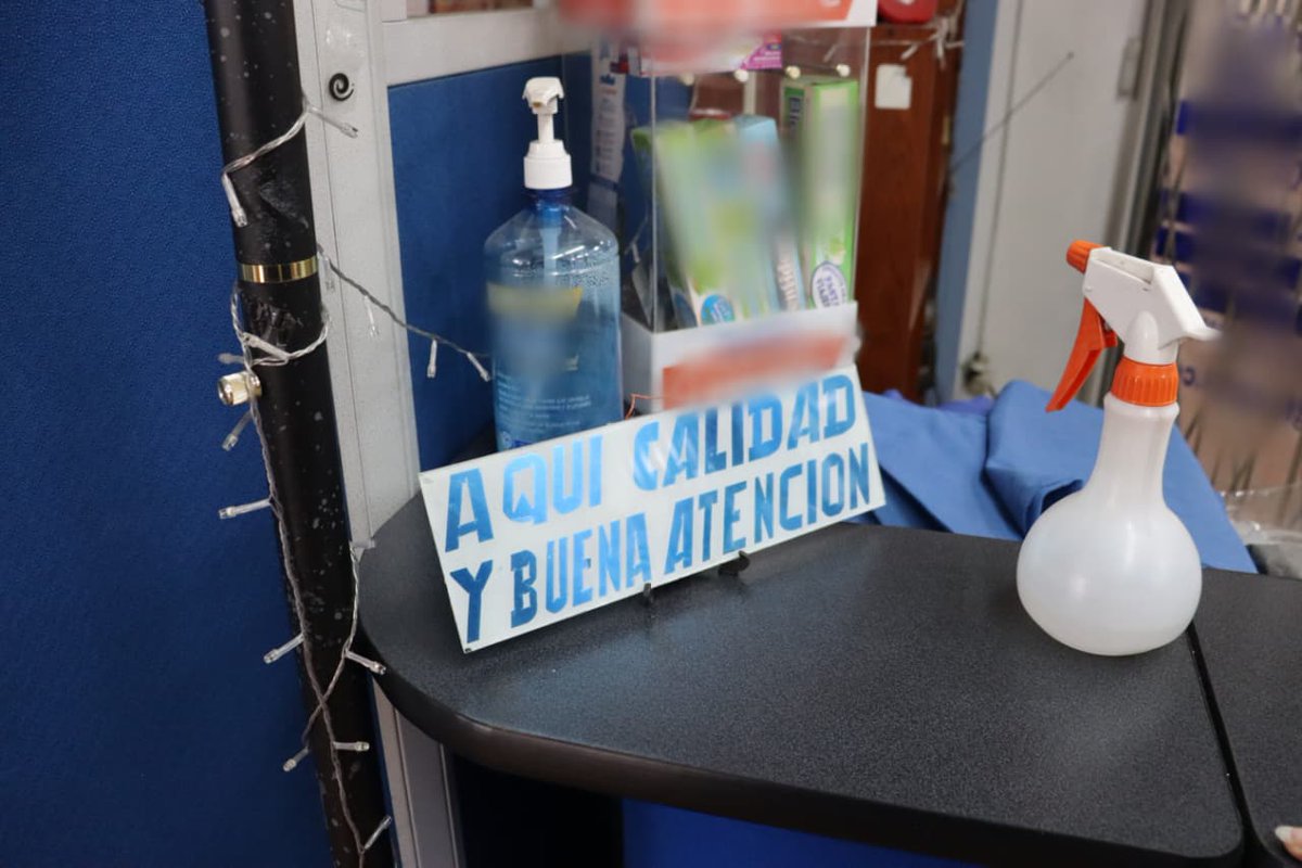 Acess_Ec's tweet photo. Con la información recabada e indicios encontrados en el lugar, el equipo de la #ACESS Zona 9 emitirá el informe técnico que determinará los próximos pasos a seguir 👩⚖️. 
¡Cumple con la normativa y protege a tus pacientes, es tu responsabilidad! 
#ACESSProtege https://t.co/kC2u5FcopY