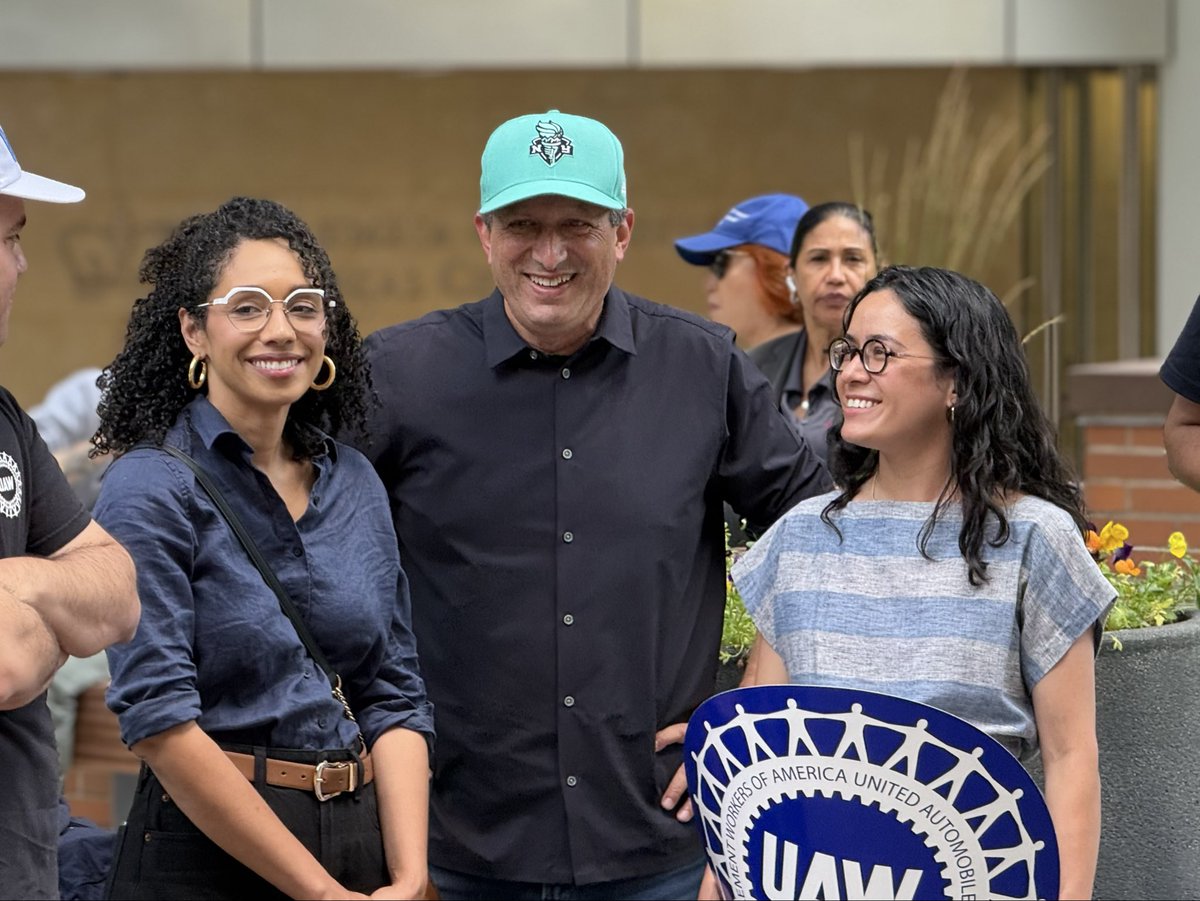 cayla_bam's tweet photo. Claire Valdez, Brad Lander and Darializa Avila Chevalier are appearing together for the first time since their primary wins to rally w/ Columbia University postdocs in contract negotiations. 
Their contract expires tonight. https://t.co/ZWdbV8OASX