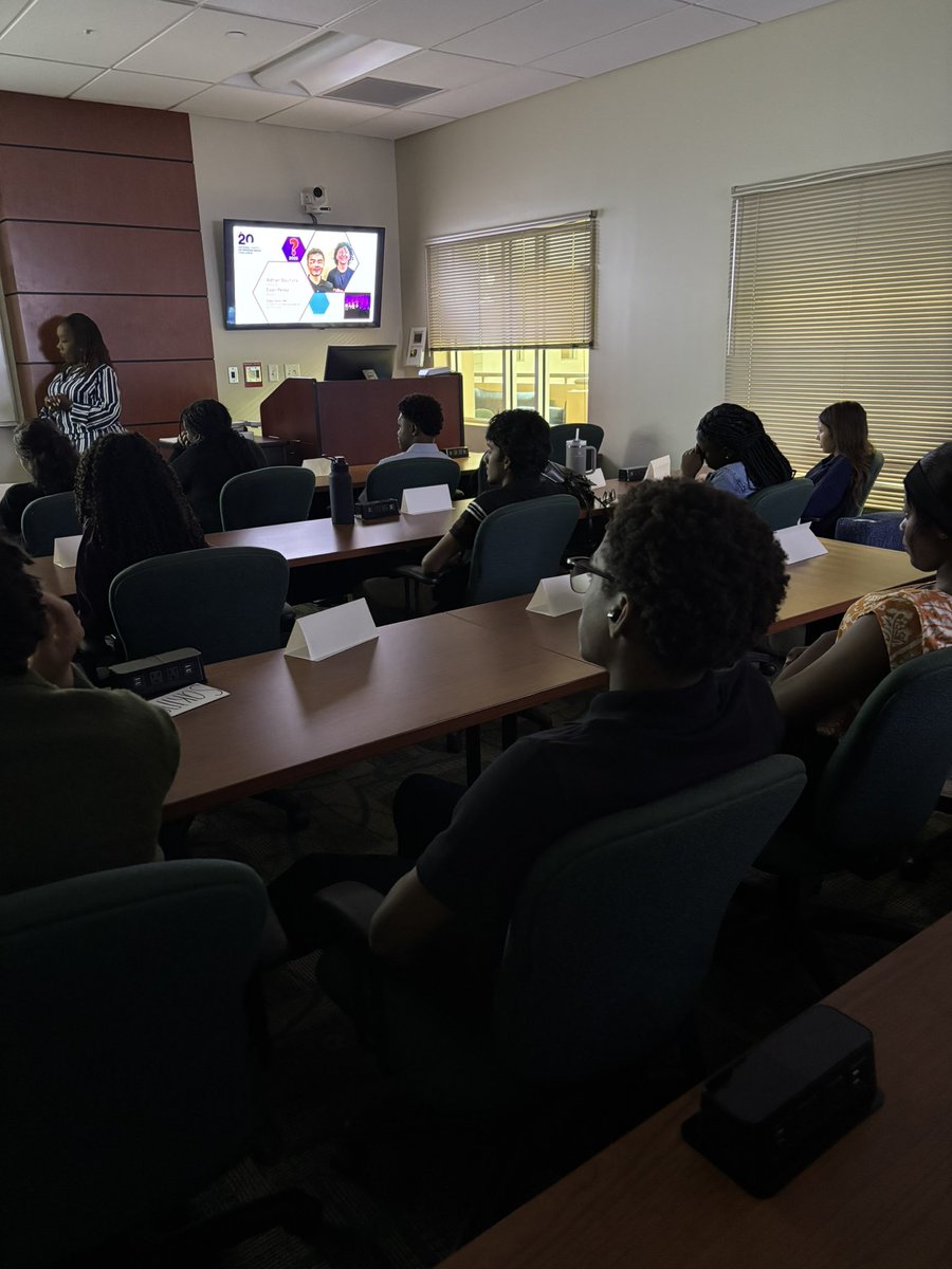 BrowardCTE's tweet photo. 🌟 Real-World Experience in Action! 🌟

Through our CTACE Internship Program, students at Nova Southeastern University are exploring entrepreneurship and innovation through NFTE. 🚀

#CTACE #NFTE #ChooseTheBestChooseBCPS https://t.co/HioGSlJ8GL