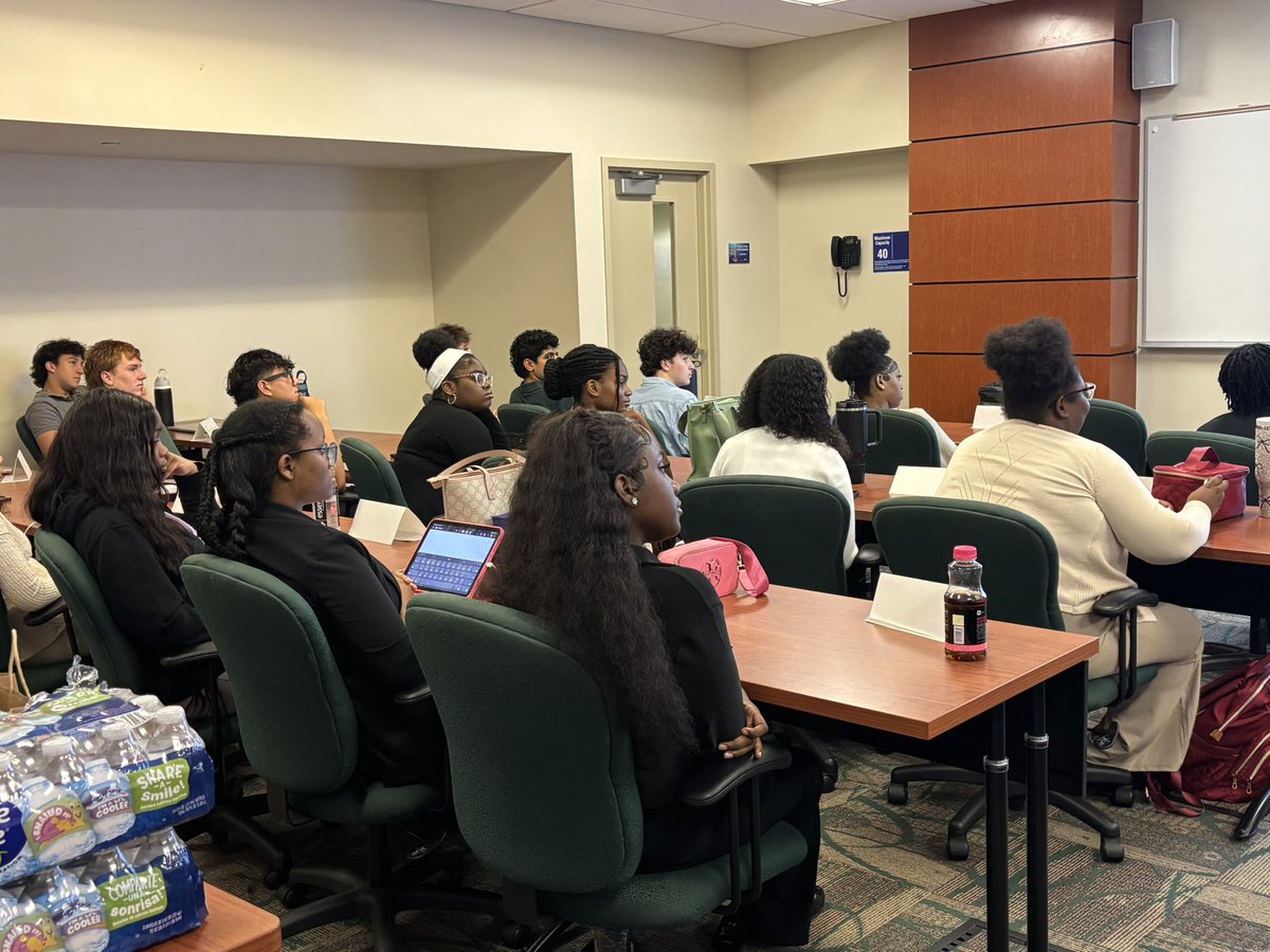 BrowardCTE's tweet photo. 🌟 Real-World Experience in Action! 🌟

Through our CTACE Internship Program, students at Nova Southeastern University are exploring entrepreneurship and innovation through NFTE. 🚀

#CTACE #NFTE #ChooseTheBestChooseBCPS https://t.co/HioGSlJ8GL
