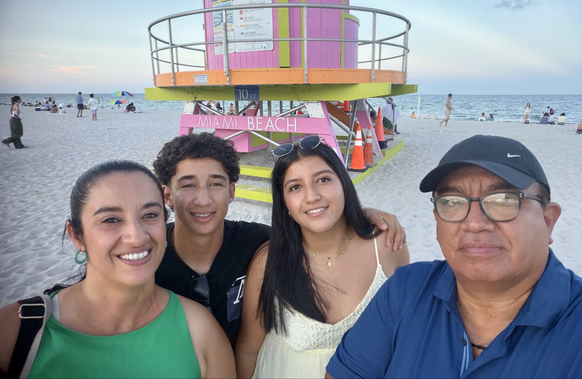 vhebfutbol's tweet photo. Miami 🇺🇸 https://t.co/8xFpaQcMhW