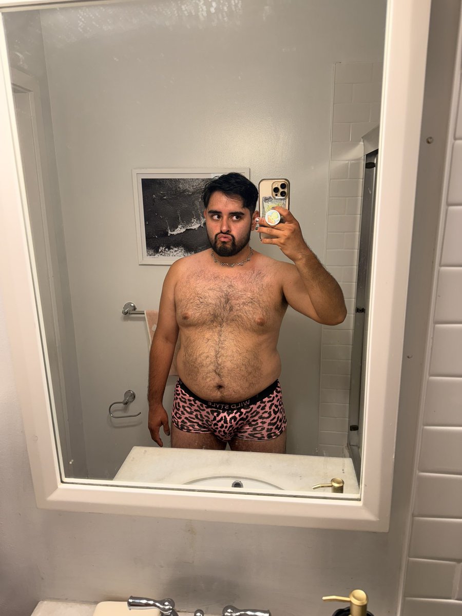 TheCorrinBrulee's tweet photo. Took these when I got home from pride 💔 https://t.co/ICgxPbIPCP