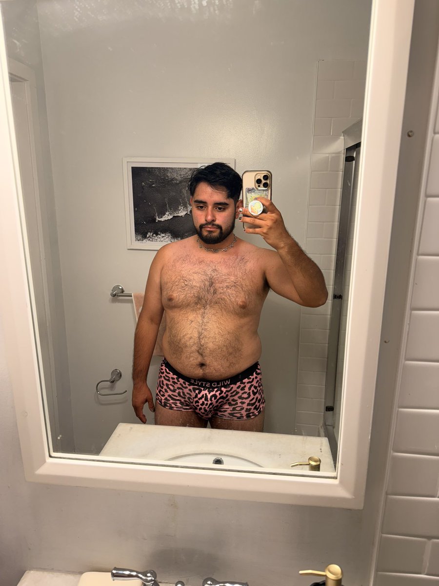TheCorrinBrulee's tweet photo. Took these when I got home from pride 💔 https://t.co/ICgxPbIPCP