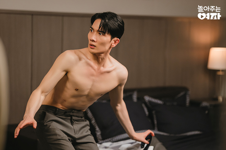 SingerJoan87's tweet photo. #놀아주는여자

maybe JH is right!   🤣🤣 https://t.co/YFzFE5vfwe