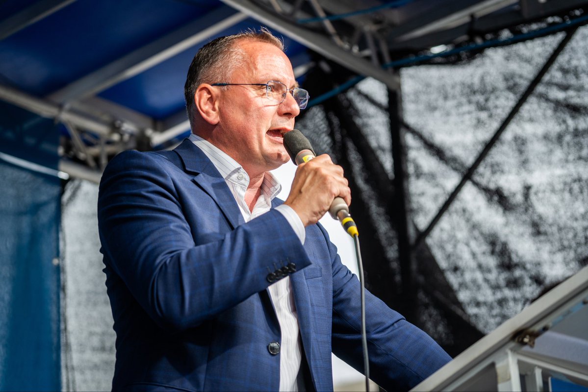 Tino Chrupalla tweet media