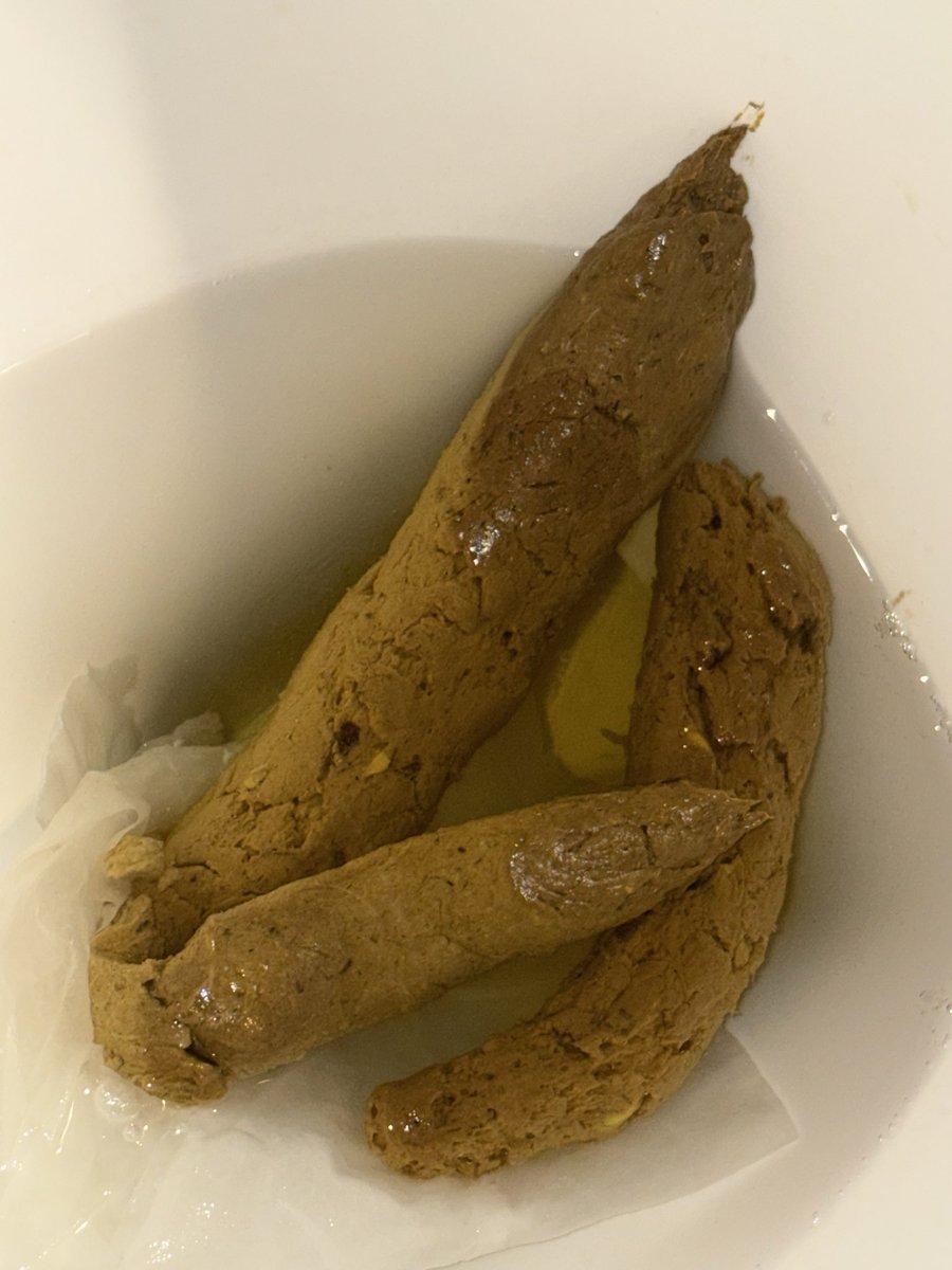 JCBubb's tweet photo. Afternoon boo boo meat #logz https://t.co/I303z82l8J