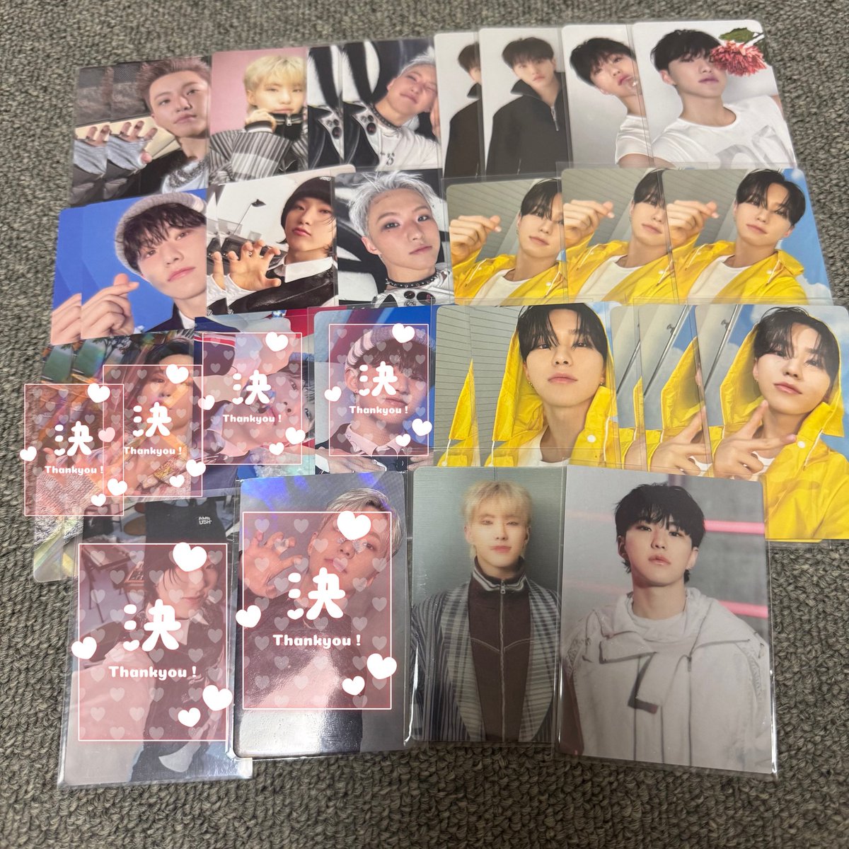 reonyami_'s tweet photo. SEVENTEEN セブチ 過去トレカ 買取

【譲】画像のもの
【求】￥100/枚
※キーホルダー類 ￥300

ご希望のもの印つけてリプお願いします🩵 https://t.co/qr975zCfwK