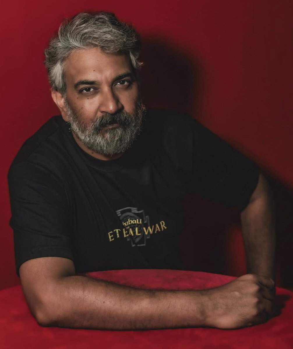 FilmUpdates's tweet photo. S. S. Rajamouli on meeting James Cameron:

"I was so starry-eyed just looking at him. He was talking about how he watched ‘RRR’ twice. We also talked about AI, a topic that scares me. He said AI will never replace filmmaking, which I found reassuring." https://t.co/Te481GpWPE