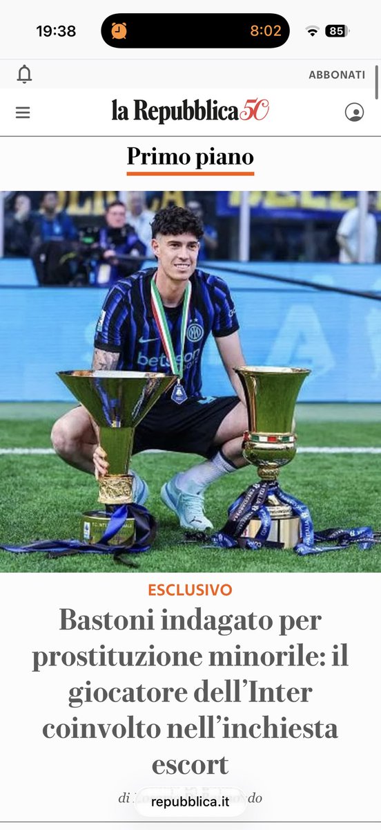 andreasitra's tweet photo. Magari ora si può candidare per un altro premio per onestà e probità. 
#Bastoni #anala #intertristi #lamafiadelcalcio https://t.co/cB6DE3nPW5